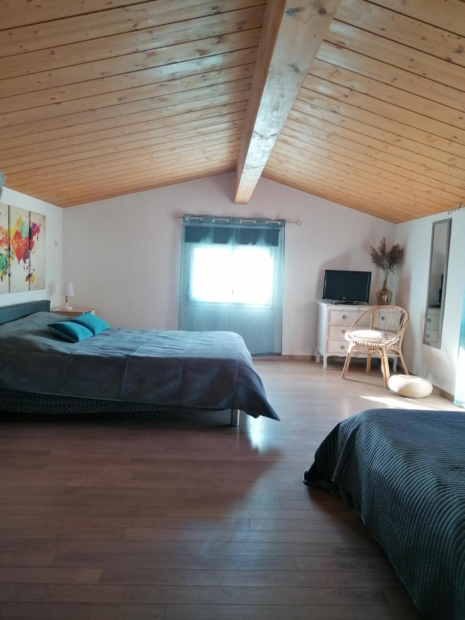 Chambre Familiale "Le Pecher" Saillans  Værelse billede